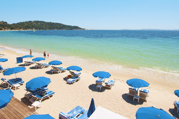 Plage privée au Lavandou - Hotel Moriaz au Lavandou Saint-Clair